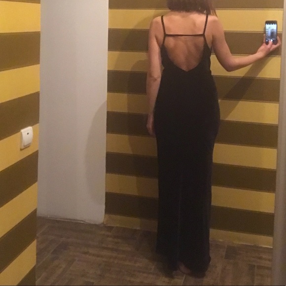 Cami velvet dress with open back - Picture 2 of 4
